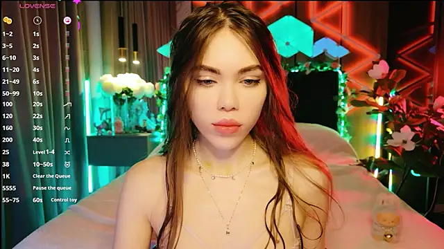 MimiFors online show from 10-07-25, 03:42