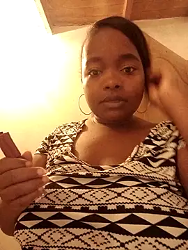 Snapshot of isabella_brown1 chatting on 12-19-25, 10:00 isabella brown1 online show from 12-19-25, 10:00