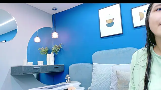 Ashley Evans22 online show from 11-18-25, 09:19