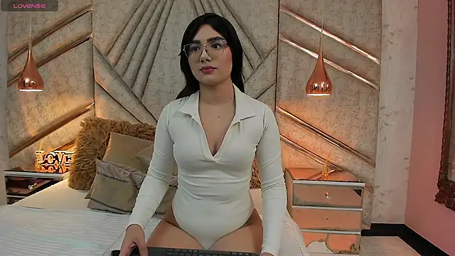 Snapshot of EvaKouper chatting on 09-16-25, 11:11 EvaKouper online show from 09-16-25, 11:11