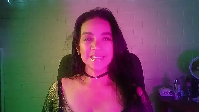 Snapshot of MiiaVelasquez chatting on 07-22-26, 04:48 MiiaVelasquez online show from 07-22-26, 04:48