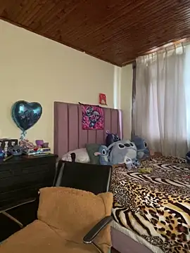 CoraVibes online show from 02-28-26, 12:17