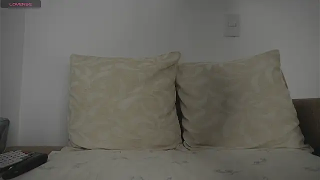 Roxybeautyy online show from 03-31-26, 09:15