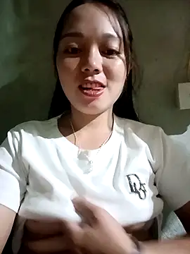 Snapshot of Sophia-pusy chatting on 10-20-25, 10:10 Sophia-pusy online show from 10-20-25, 10:10