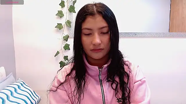 Snapshot of louis_k chatting on 06-01-26, 09:44 louis k online show from 06-01-26, 09:44