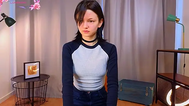 Snapshot of PamilaGrassle chatting on 09-13-25, 04:12 PamilaGrassle online show from 09-13-25, 04:12