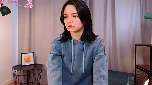 Snapshot of PamilaGrassle chatting on 09-19-25, 03:52 PamilaGrassle online show from 09-19-25, 03:52