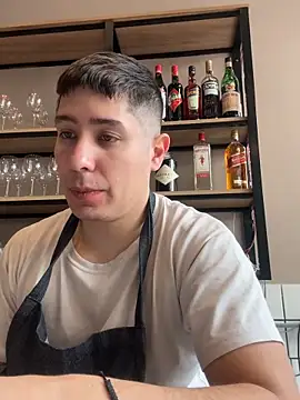 Snapshot of 9999Alez chatting on 09-18-25, 01:46 9999Alez online show from 09-18-25, 01:46