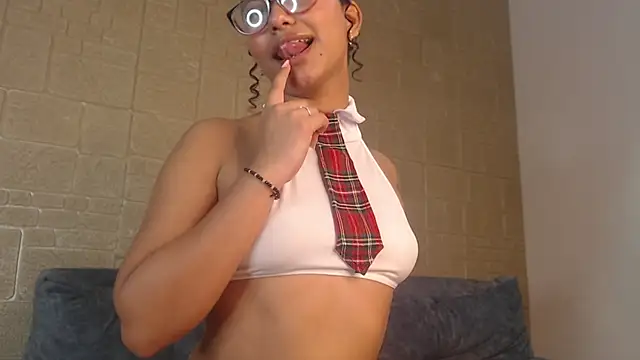 Snapshot of MiaKiss7 chatting on 09-23-25, 09:07 MiaKiss7 online show from 09-23-25, 09:07