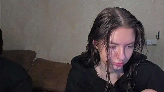 muuur fam online show from 12-22-25, 03:25