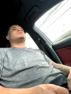 Snapshot of YadielPublic chatting on 09-08-25, 05:23 YadielPublic online show from 09-08-25, 05:23