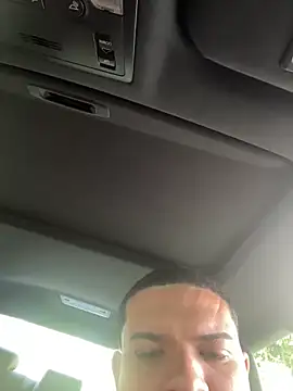 Snapshot of YadielPublic chatting on 11-15-25, 04:36 YadielPublic online show from 11-15-25, 04:36