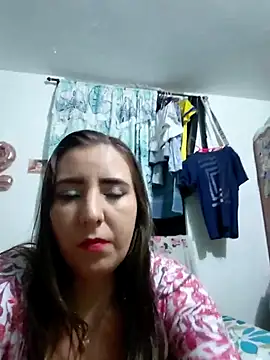 Snapshot of isabella_lovem chatting on 07-12-26, 12:12 isabella lovem online show from 07-12-26, 12:12
