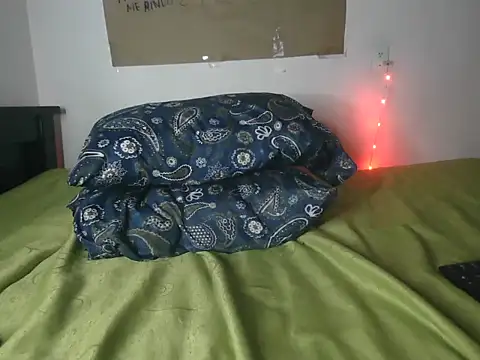 Snapshot of LiamMason chatting on 10-28-25, 02:59 LiamMason online show from 10-28-25, 02:59