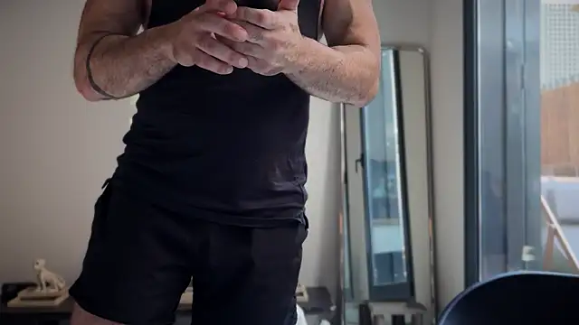 Snapshot of Sir_box chatting on 09-16-25, 05:47 Sir box online show from 09-16-25, 05:47