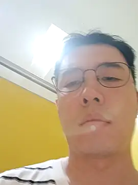 Snapshot of nnnnnan9527 chatting on 09-12-25, 04:56 nnnnnan9527 online show from 09-12-25, 04:56