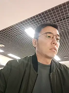 Snapshot of nnnnnan9527 chatting on 09-24-25, 03:43 nnnnnan9527 online show from 09-24-25, 03:43