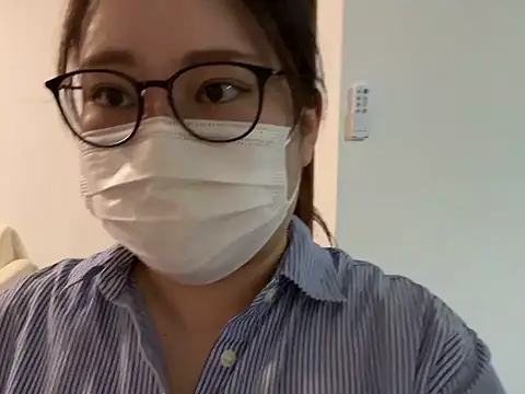 Snapshot of shimera-nohime25 chatting on 09-11-25, 11:10 shimera-nohime25 online show from 09-11-25, 11:10