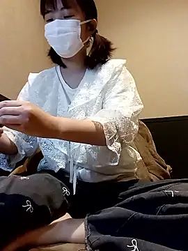 Snapshot of ririko_0721love chatting on 09-15-25, 02:11 ririko 0721love online show from 09-15-25, 02:11