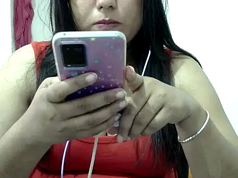 Mon-Luv online show from 02-15-26, 08:57