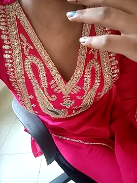 Pool Girls online show from 12-18-25, 08:20