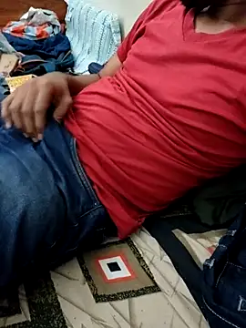 Snapshot of adro125 chatting on 10-16-25, 01:34 adro125 online show from 10-16-25, 01:34