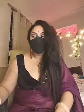 Snapshot of Indian_queen007 chatting on 06-10-26, 06:51 Indian queen007 online show from 06-10-26, 06:51