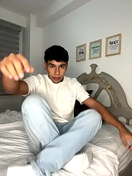 Snapshot of CHR58_ chatting on 10-06-25, 12:52 CHR58 online show from 10-06-25, 12:52