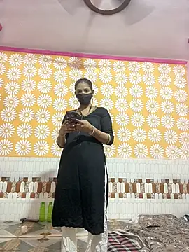 Snapshot of Hotjiya5656 chatting on 06-02-26, 11:12 Hotjiya5656 online show from 06-02-26, 11:12