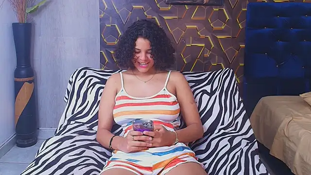 miss leidy  online show from 05-22-26, 02:51