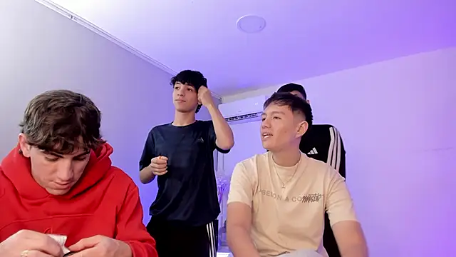 Handsomeboyss19 online show from 06-03-26, 08:14