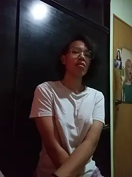 Snapshot of kiss_mm chatting on 11-08-25, 04:12 kiss mm online show from 11-08-25, 04:12