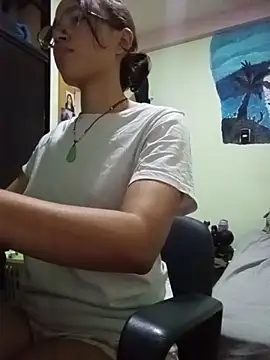 Snapshot of kiss_mm chatting on 11-11-25, 03:39 kiss mm online show from 11-11-25, 03:39