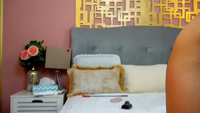 LaylaaDiamond online show from 10-18-25, 03:53