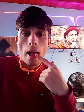 matiatr1112 online show from 10-28-25, 05:26