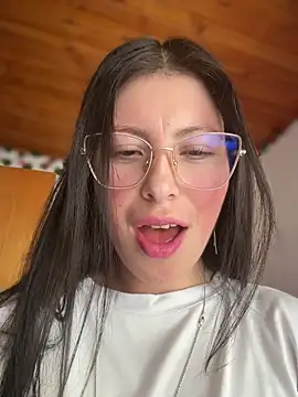 Mia salinass online show from 03-23-26, 08:02