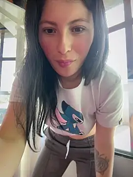 Mia salinass online show from 05-15-26, 05:53