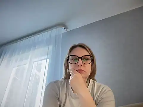 Snapshot of NikexPretty chatting on 04-28-26, 05:23 NikexPretty online show from 04-28-26, 05:23