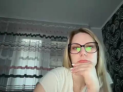 Snapshot of NikexPretty chatting on 04-28-26, 05:29 NikexPretty online show from 04-28-26, 05:29