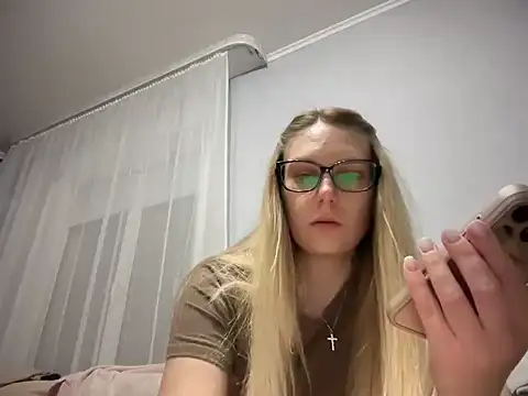 Snapshot of NikexPretty chatting on 05-11-26, 07:11 NikexPretty online show from 05-11-26, 07:11
