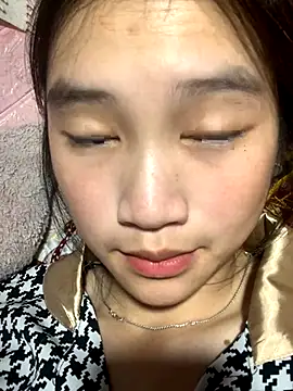 Snapshot of -Lie-06 chatting on 09-09-25, 10:26 -Lie-06 online show from 09-09-25, 10:26