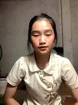 Snapshot of -Lie-06 chatting on 09-16-25, 11:00 -Lie-06 online show from 09-16-25, 11:00