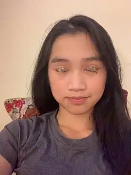 Snapshot of -Lie-06 chatting on 09-26-25, 11:47 -Lie-06 online show from 09-26-25, 11:47