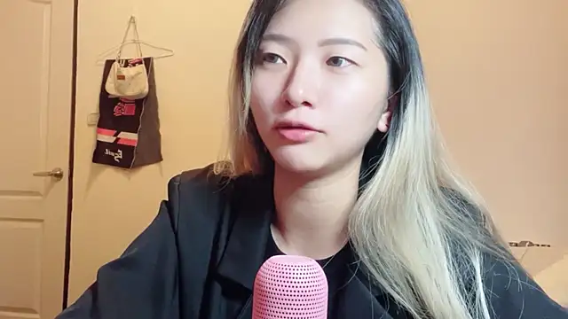 xu9920 online show from 09-16-25, 12:39