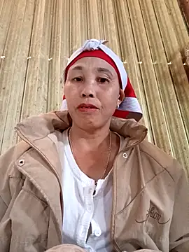 me-cute online show from 12-18-25, 01:33