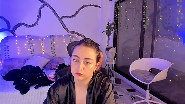 SarahCastro1  online show from 11-01-25, 04:36