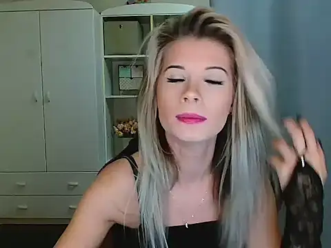 KristineGlow online show from 11-25-25, 07:08