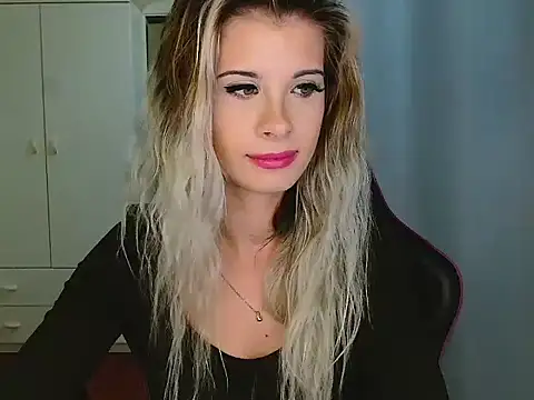 KristineGlow online show from 12-15-25, 07:18