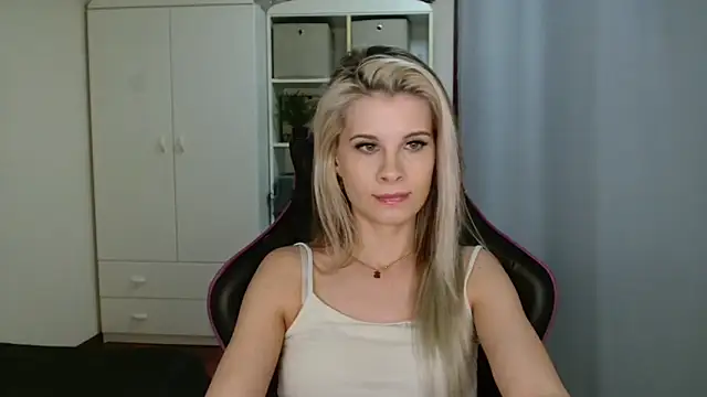 KristineGlow online show from 04-16-26, 06:19