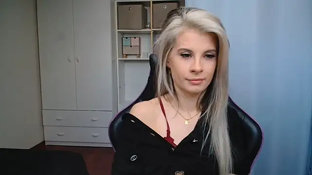 KristineGlow online show from 05-29-26, 06:22